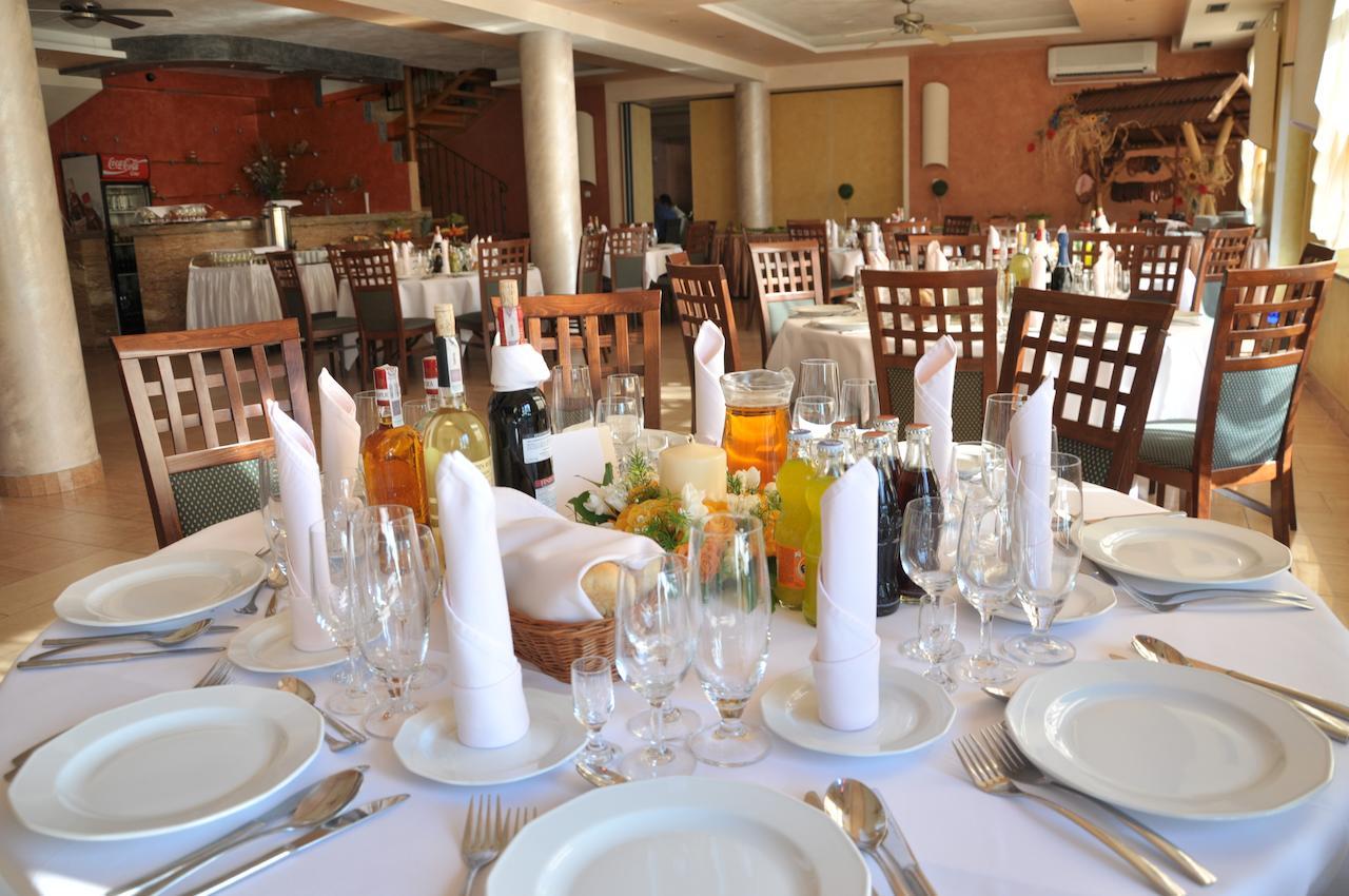 Hotel Olenka Szydlowiec Extérieur photo