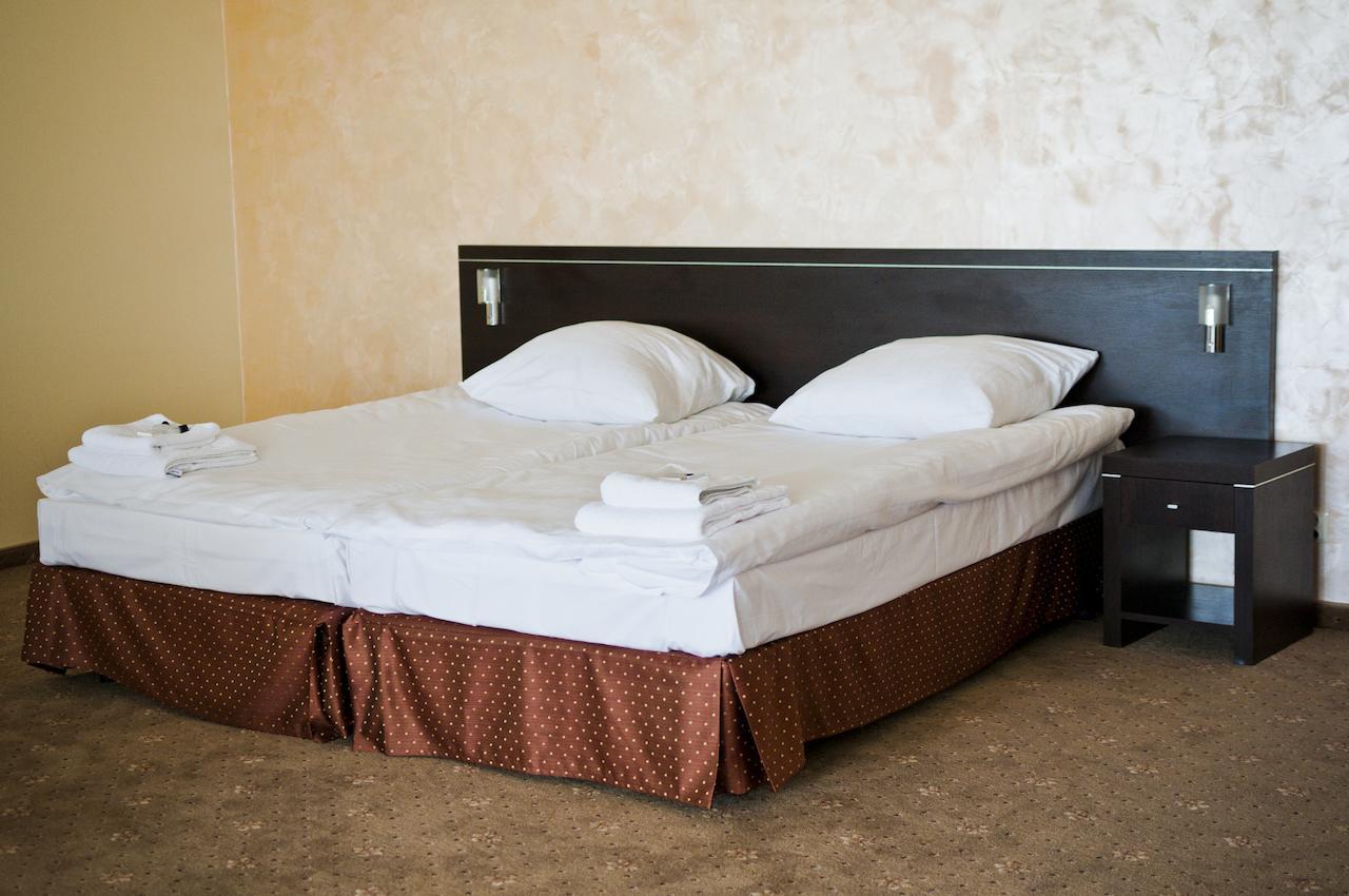 Hotel Olenka Szydlowiec Extérieur photo